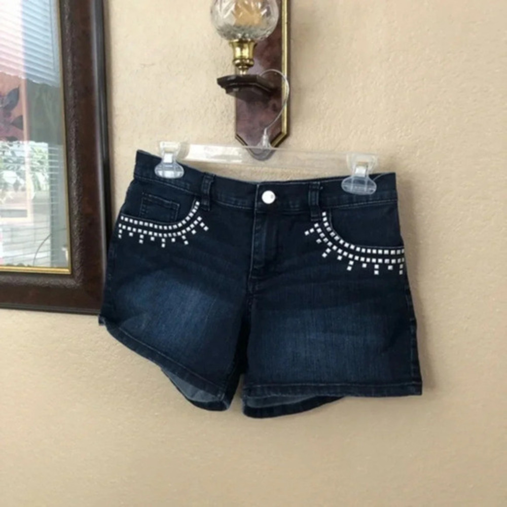 New York & Company Shorts Size 2